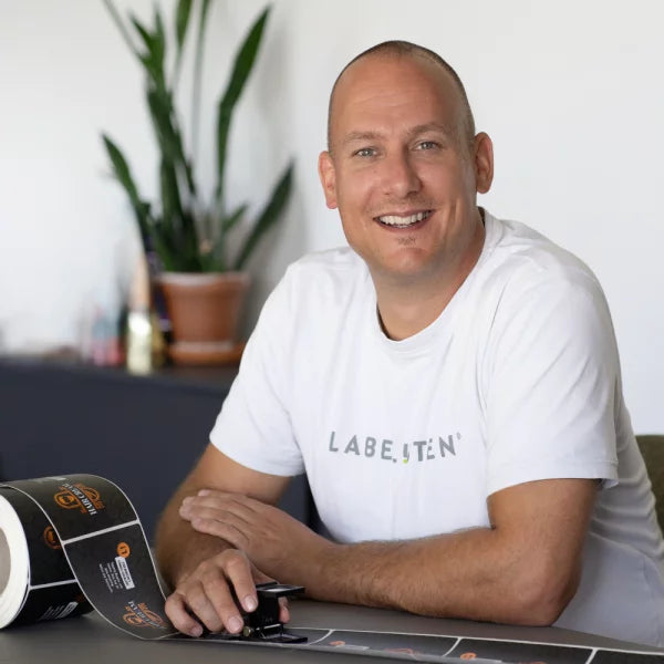 files/portrait_team_oliver-eckstein.webp